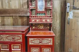 泉州石狮：闽南特色洗脸架和梳妆台图片