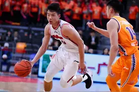 1打5被杜锋骂惨！还记得青年队球霸吗？上赛季报销，如今续约5年图片