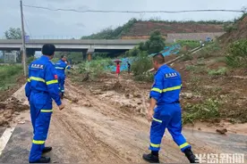 千里驰援，“豫”你同在！山东多支力量奔赴重灾区河南巩义，救援现场图片来了图片
