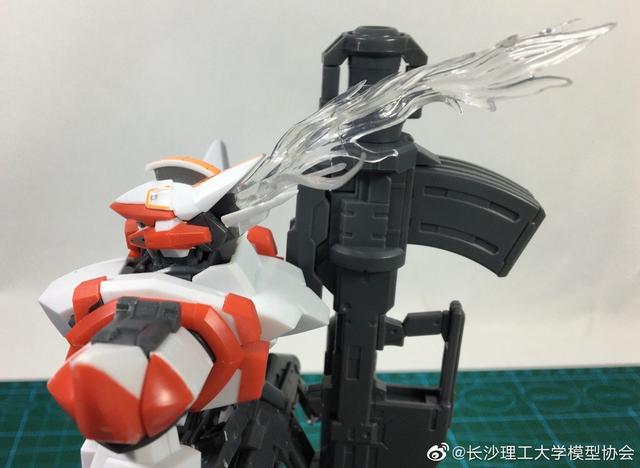 宅客模玩原创测评：青岛社 1/48 烈焰魔剑 测评（素组+展示部分）