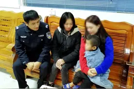 危险！3岁小男孩凌晨2点独自哭着上街找妈妈图片