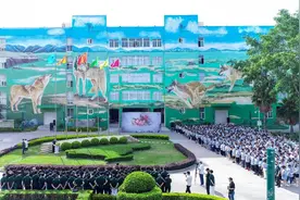 新我征途，聚将破浪—七匹狼三十一周年之际”红色战狼之家”开馆图片