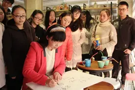 优秀！这位“P图”火出圈的女教授成为江苏师大首位杰青图片