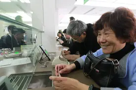 存100万在银行是什么水平？银行员工给出“标准”，网友：太现实图片