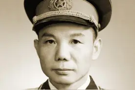 1986年刘伯承逝世，邓小平：怎么不通知肖永银？他究竟是谁？图片