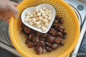 广东人煲汤就是好喝，板栗加莲子，入秋后这样煲一锅，养颜又好喝图片