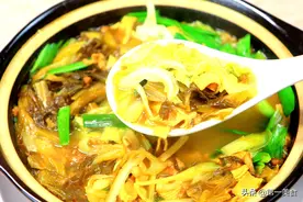 天一凉、就爱这锅大烩菜！十几样食材一锅出，堪称平价版满汉全席图片