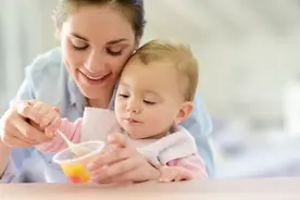 3岁孩子，牙齿发黑、有洞是为什么？呵护孩子口腔健康这样做！图片