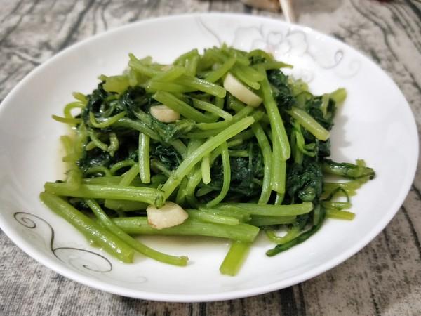 它是高尿酸的“福星”，早晚几口，降低体内嘌呤，痛风躲着你走！