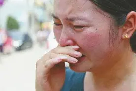 "你还上啥学？"妈妈将孩子的作业撕个粉碎，却不知道毁掉的是什么图片