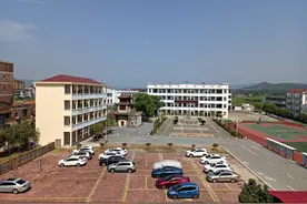 江西见闻录：学霸的父亲孤独终老，学渣的父亲阖家团圆图片
