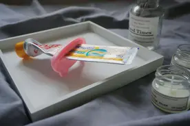 心理学：你挤牙膏的方式，早已暴露了你的真实性格图片