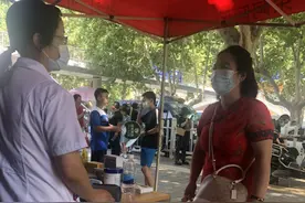 急！西安一高考生开考前20分钟呕吐，医生提醒家长别给孩子吃这些图片