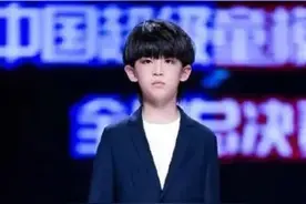 赵本山亲自指导孙子拍戏？配3个助理专车接送，锅盖头超像小千玺图片