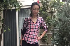 日本美魔女今天的OL穿搭！衬衣篇图片