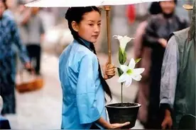 还在羡慕日本的JK校服？咱们民国时期的旗袍校服不香吗？图片