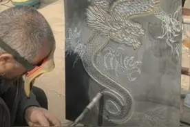 专业取断螺丝月入过万，取不出来分文不收，看看这个老头有多牛图片