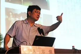 故事：“最牛愤青教授”郑强，教育界里的一股清流，人狠话更狠图片