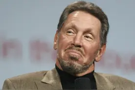 “行走的印钞机”埃里森：72岁老头交25岁女友，为攀比买下一座岛图片