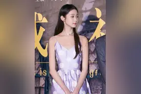 19岁肤白貌美如花的小仙女——张艺凡图片