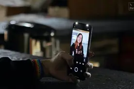 自拍不好看，怪不怪手机？图片