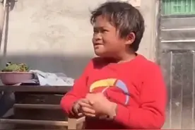 走红四年被原公司解雇，13岁小马云仍任公司股东，不识钱币不会算数图片