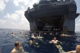 8万吨级以上航母，必须有5500人操作？图片