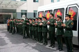 “退伍”和“退役”是一样的吗？以后别再乱讲了，内行人会笑话图片