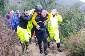 资溪70岁老人深山挖笋迷路，警民16小时雨夜大搜救图片