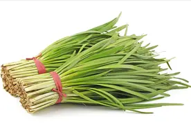 老话“六月韭臭死狗，九月韭佛开口”，你知道啥意思吗？涨知识了图片