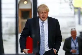 英国航母已进南海海域，“撞、围、瞄、炸”四字战法，如何使用？图片