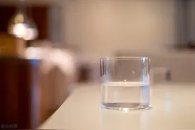 清晨的第一杯水你喝对了吗？尤其是肺结节患者，医生这样问图片