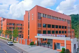 这些地标，很经开︱雅云校区惊艳亮相图片