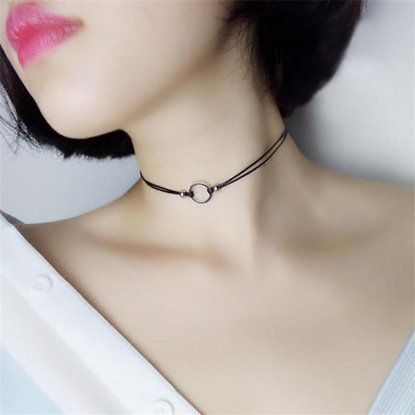 为什么蹦迪的女生要带项圈?那叫贴颈项链