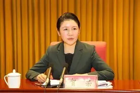 正部级，贺荣任最高法常务副院长图片