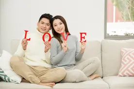 男人说“晚安”，聪明女人和笨女人的回复，差别很大图片
