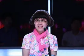 金龟子姐姐如今51岁，与女儿酷似姐妹，主播老公相爱30年图片
