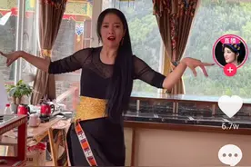 网红嘉绒姐姐怀二胎！大女儿才1岁，央视曾赞其是高原最美格桑花图片