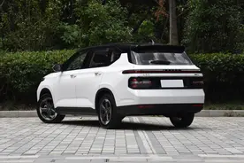 比SUV更实用的新宝骏RM-5，5/6/7座都有标配定速巡航，不到8w搞定图片