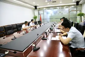 熊一江到开投集团调研党建和落实“六稳”“六保”工作图片