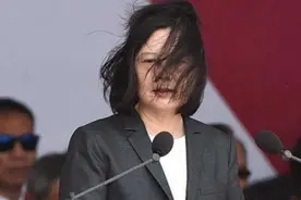 台湾疫情爆发，股市崩了，四万亿灰飞烟灭…图片