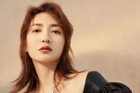 夏天化妆还不晕妆的人，除了用散粉，还在偷偷坚持3件事图片