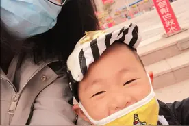 “妈妈，我把你丢垃圾桶吧？”臭小子，我有那么招你恨吗？图片