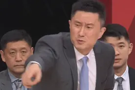 杜锋淡定总结25分惨败，解释为何末节崩盘，周鹏：队员没准备好图片