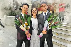 广东顺德“双胞胎学霸”：妈妈用心、孩子努力，陪伴是最好的教育图片