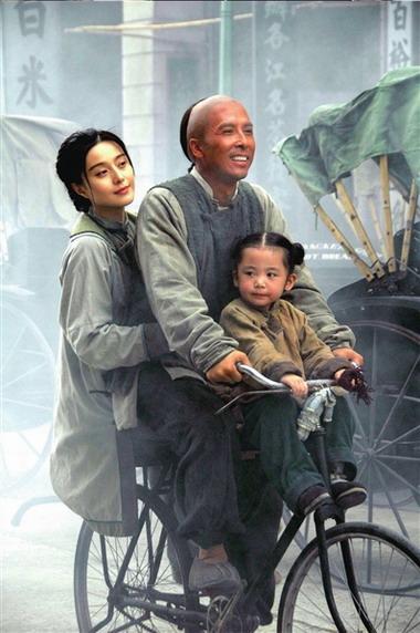 这部电影拍了10年，原本有周星驰张国荣参演，谢霆锋拍戏救了命