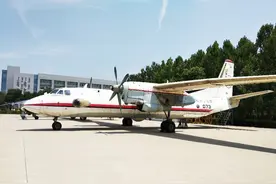 西安这座由飞机场改造的皇家园林，与兴庆宫一东一西遥相呼应图片