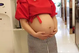 90后宝妈生下8胞胎，全家人还没高兴几天，就遇上了“世纪难题”图片