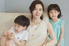 5位韩国女神孩子颜值曝光：李英爱龙凤胎漂亮，金喜善不敢生二胎图片