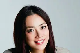 比明星还美的经纪人霍汶希，捧红了谢霆锋、古巨基、容祖儿、阿娇图片